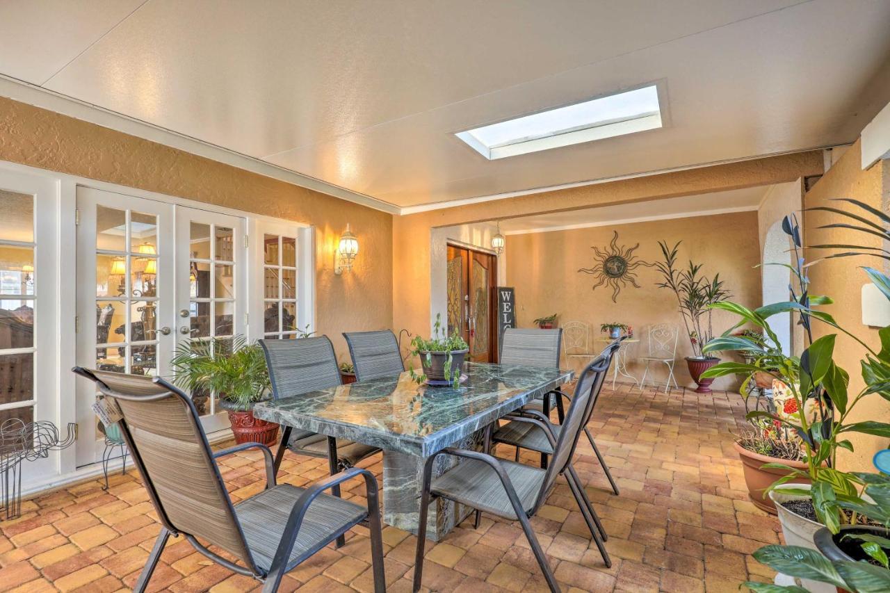 Cozy Home In Heart Of Tampa With Lanai And Pool! Eksteriør billede