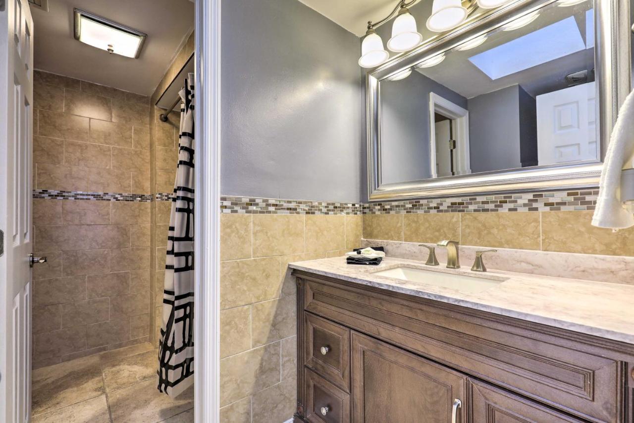 Cozy Home In Heart Of Tampa With Lanai And Pool! Eksteriør billede